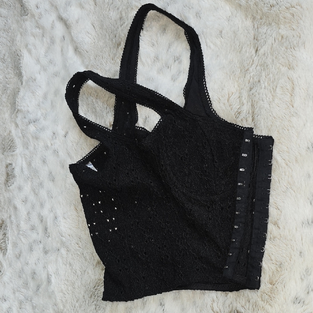 Black Lace Cropped Camisole Tank Top - Womens - Picture 8 of 11